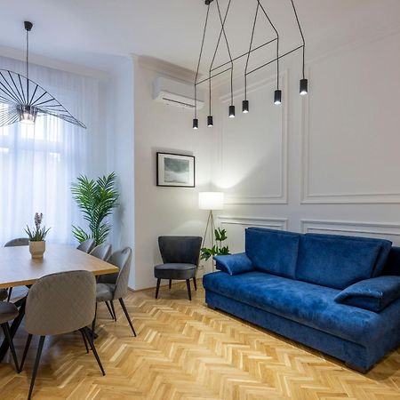 Luxurious Central 4Bedrm 3Bathrm Residence W/ Balcony Boedapest Buitenkant foto