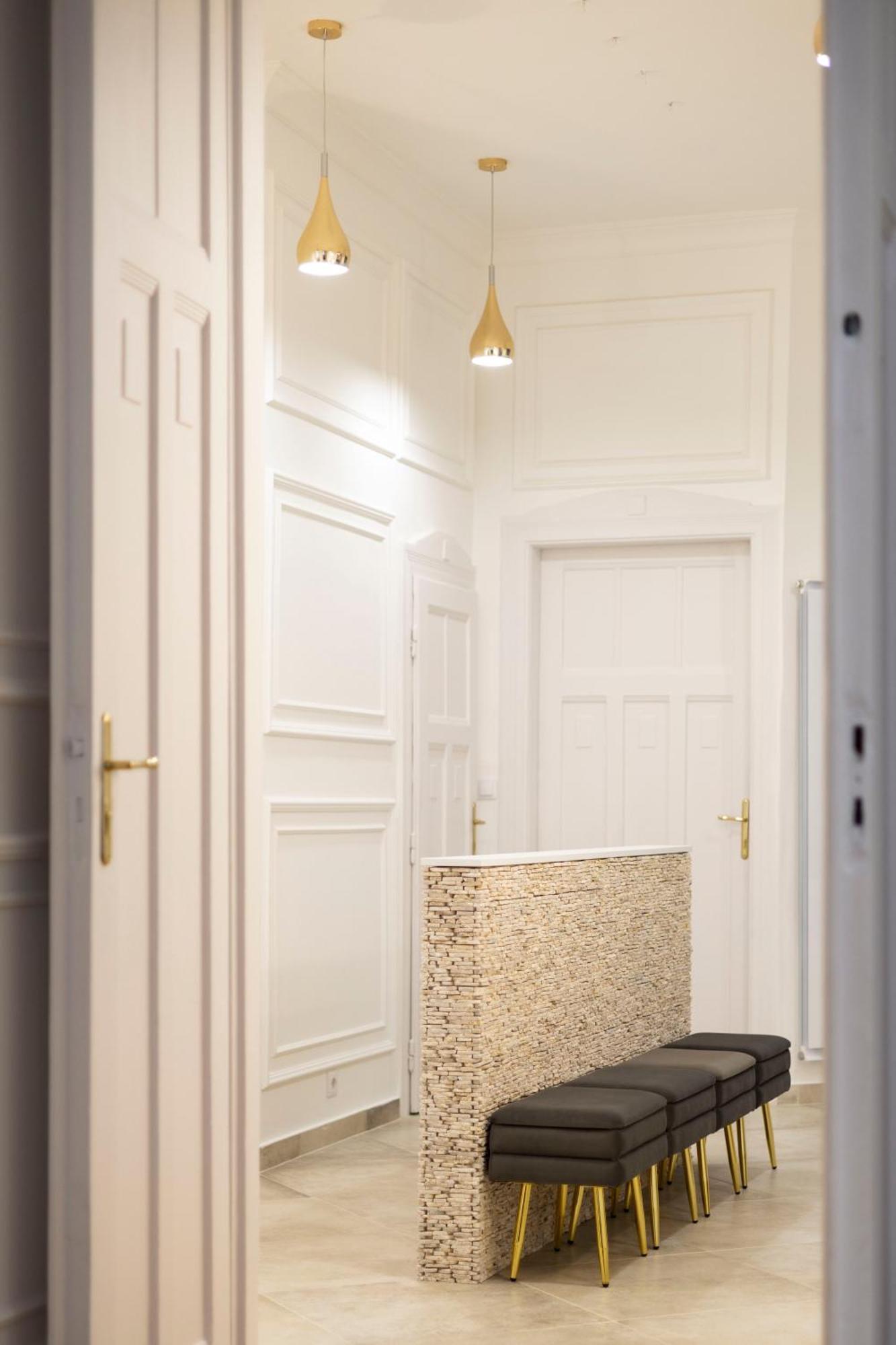 Luxurious Central 4Bedrm 3Bathrm Residence W/ Balcony Boedapest Buitenkant foto