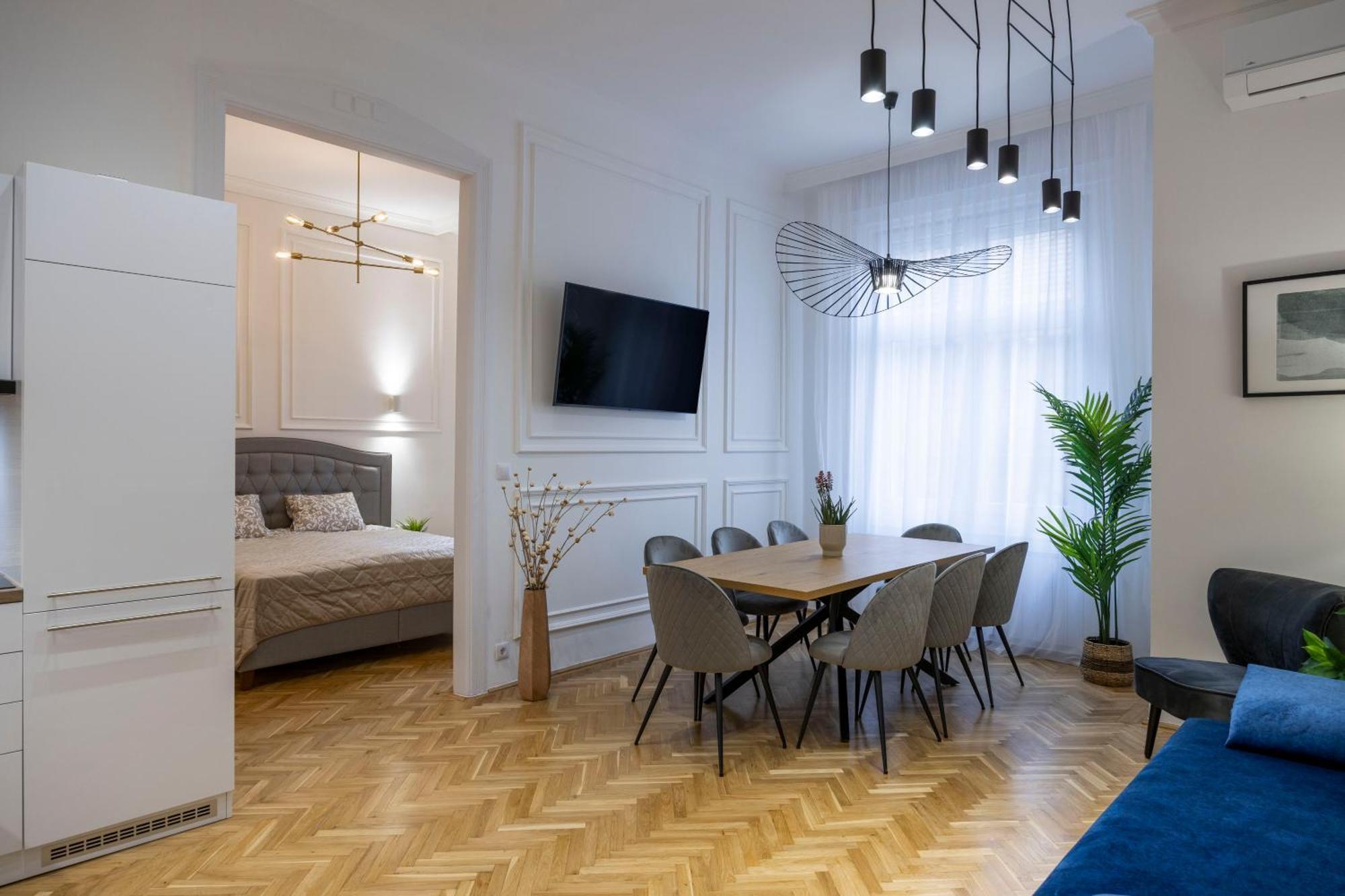 Luxurious Central 4Bedrm 3Bathrm Residence W/ Balcony Boedapest Buitenkant foto