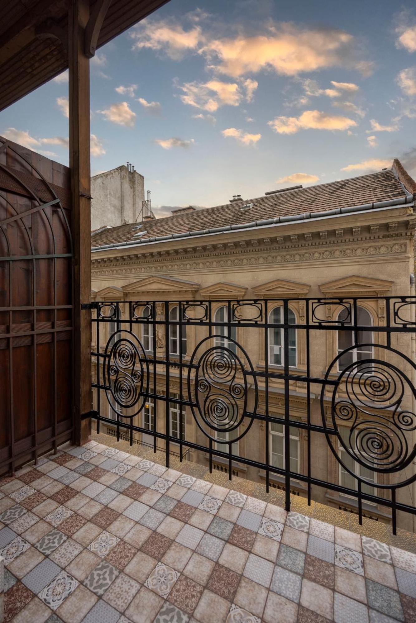 Luxurious Central 4Bedrm 3Bathrm Residence W/ Balcony Boedapest Buitenkant foto