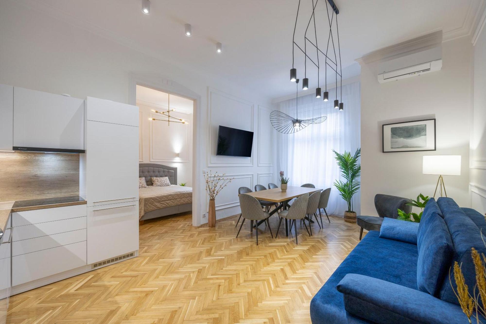 Luxurious Central 4Bedrm 3Bathrm Residence W/ Balcony Boedapest Buitenkant foto