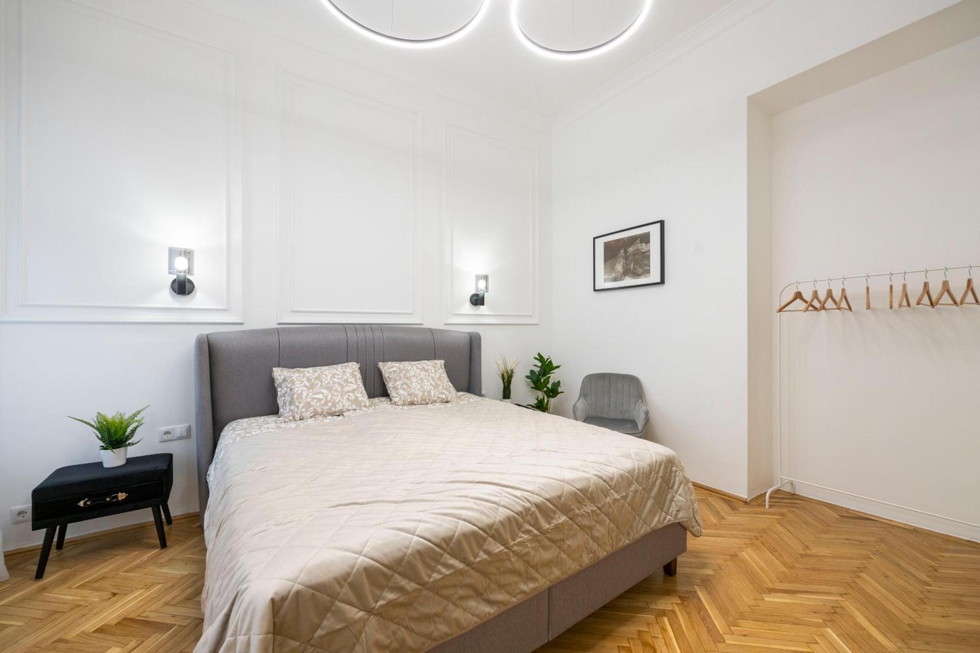 Luxurious Central 4Bedrm 3Bathrm Residence W/ Balcony Boedapest Buitenkant foto