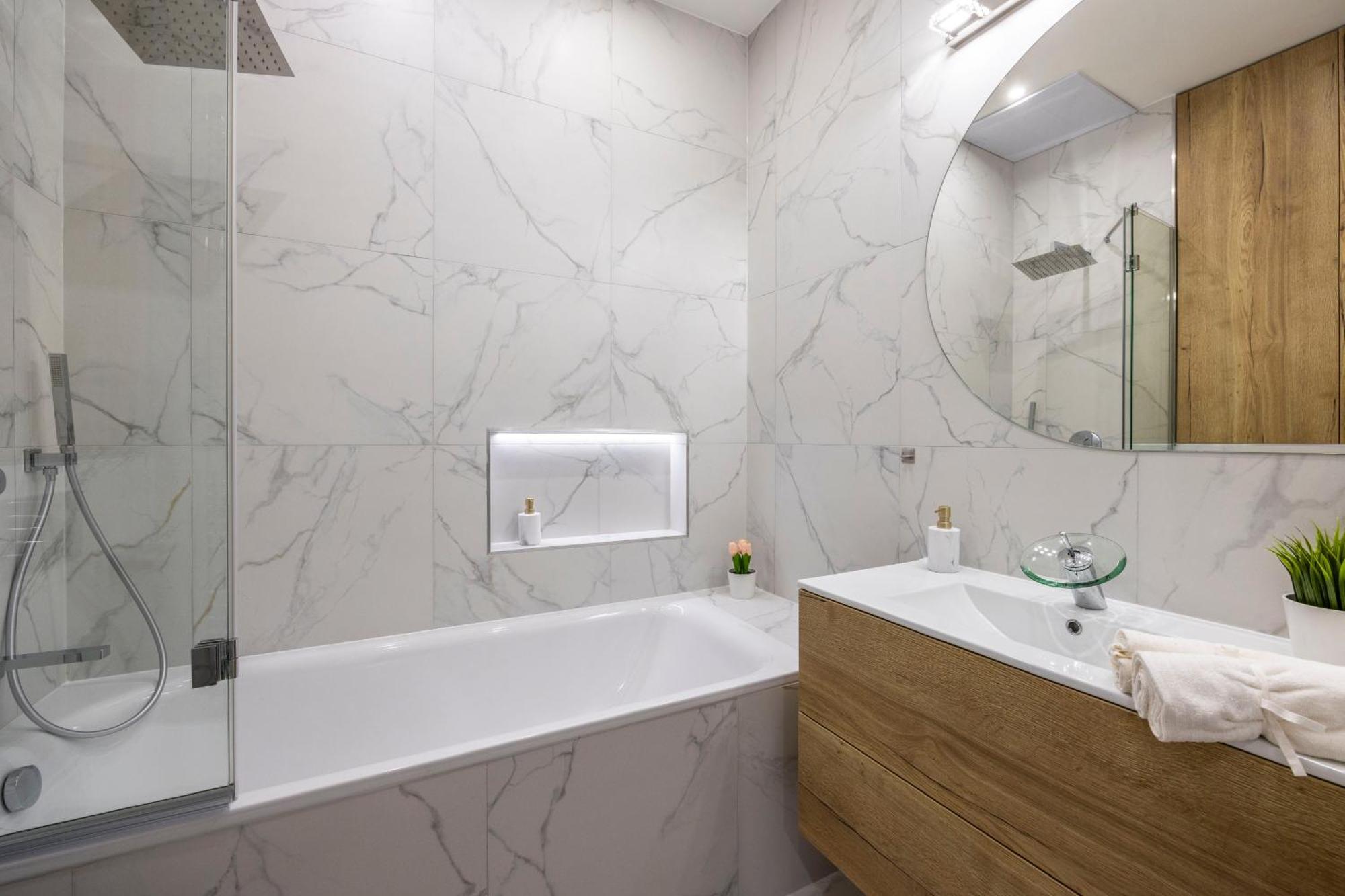 Luxurious Central 4Bedrm 3Bathrm Residence W/ Balcony Boedapest Buitenkant foto