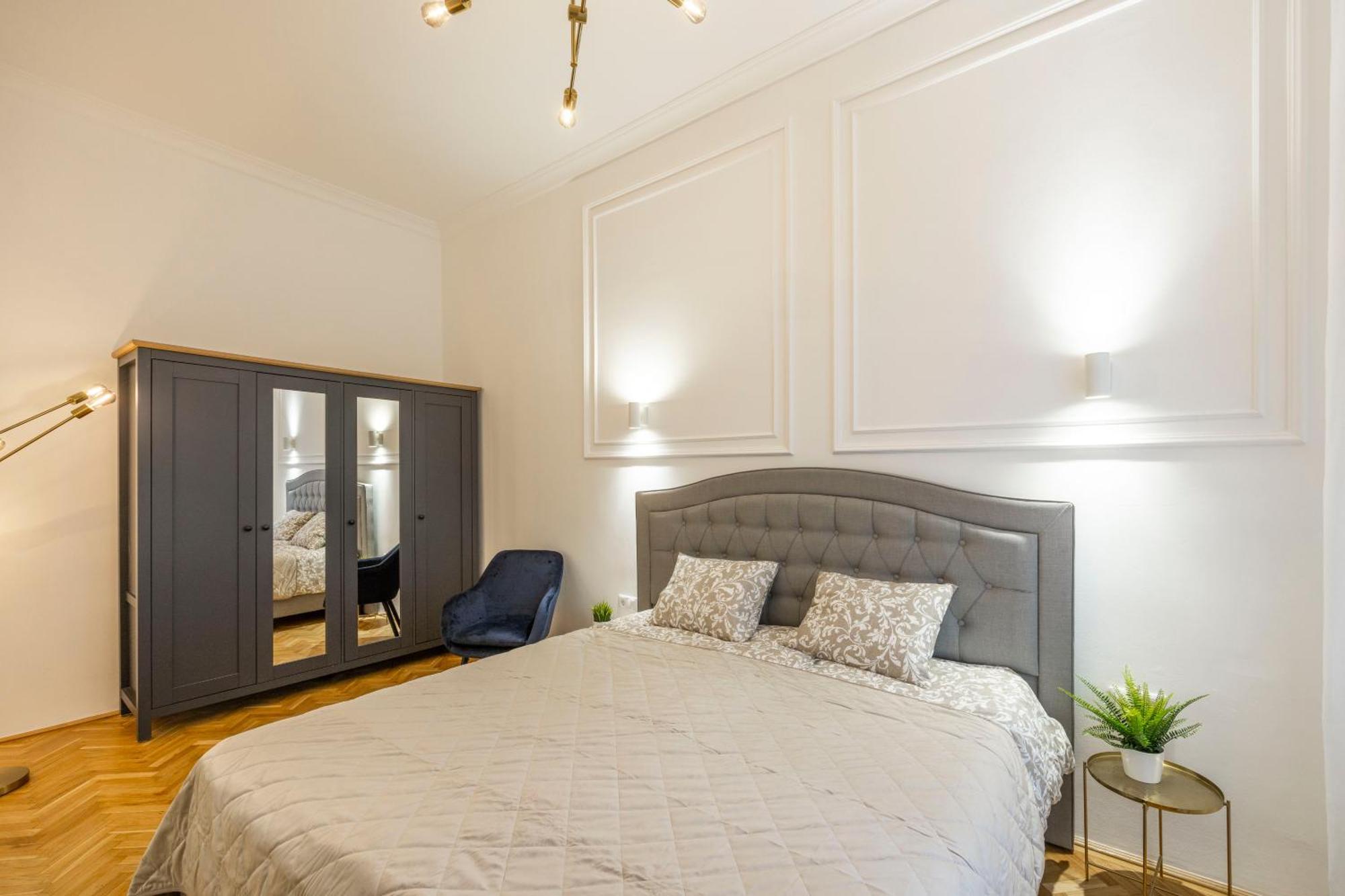 Luxurious Central 4Bedrm 3Bathrm Residence W/ Balcony Boedapest Buitenkant foto