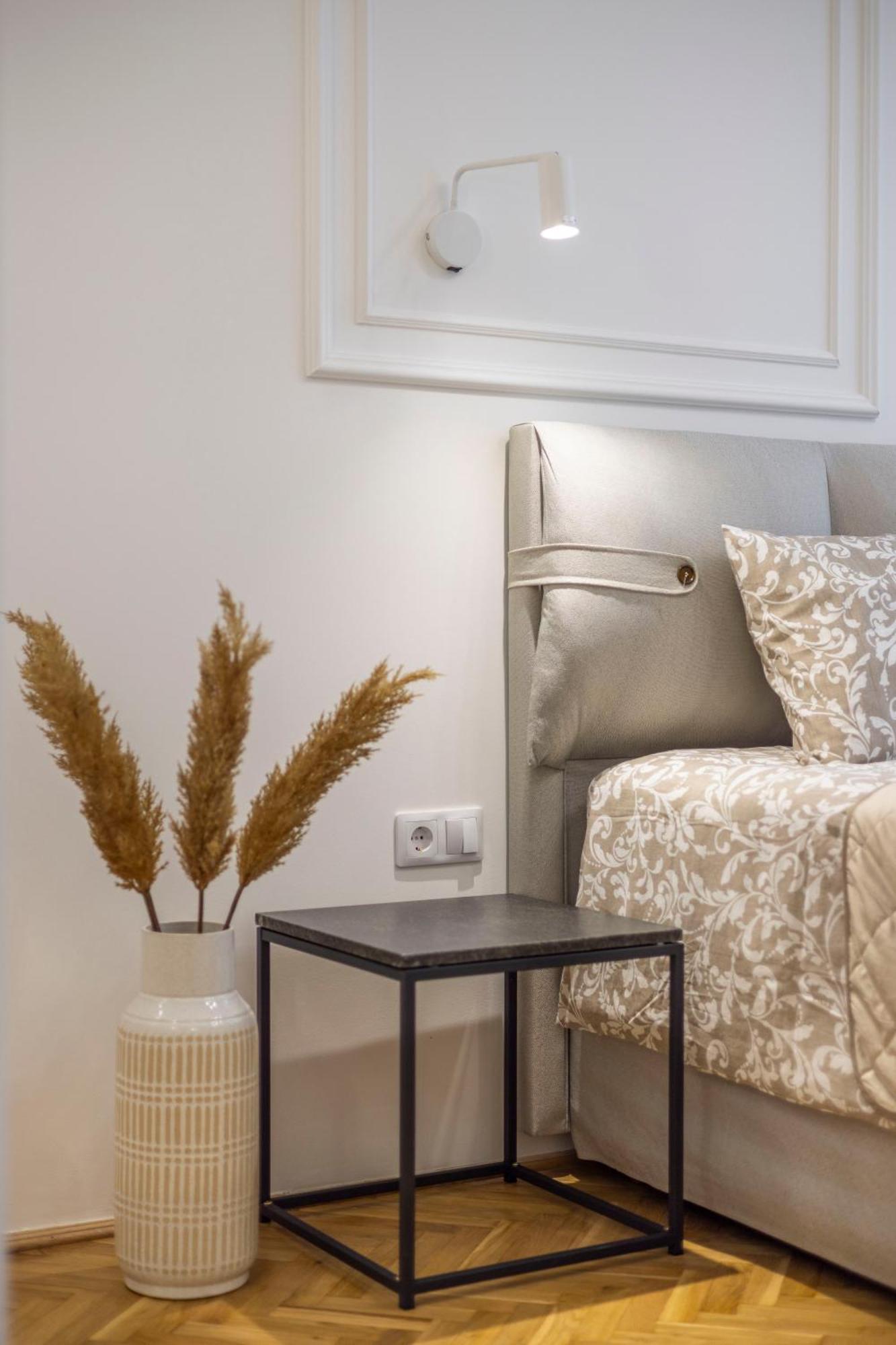 Luxurious Central 4Bedrm 3Bathrm Residence W/ Balcony Boedapest Buitenkant foto