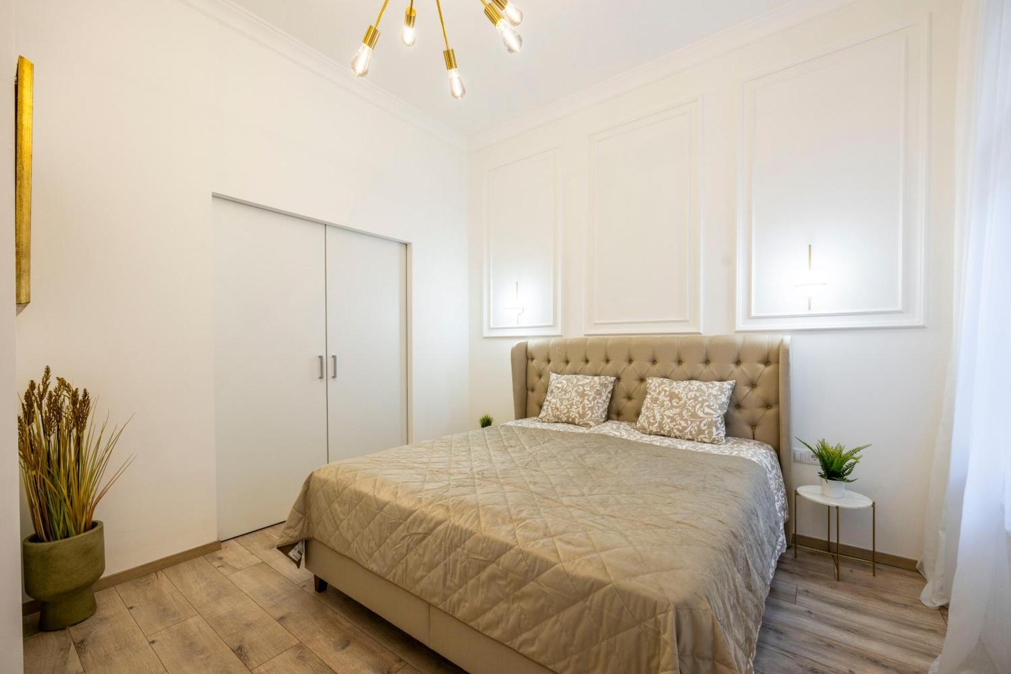 Luxurious Central 4Bedrm 3Bathrm Residence W/ Balcony Boedapest Buitenkant foto